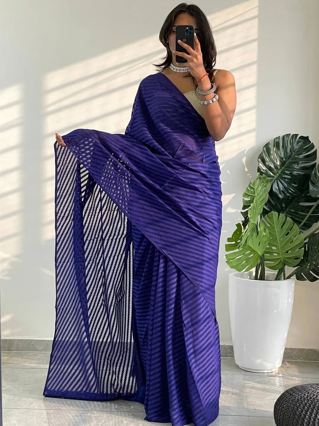 Soft Pure Georgette Saree With Thread Weaving Print by My Store