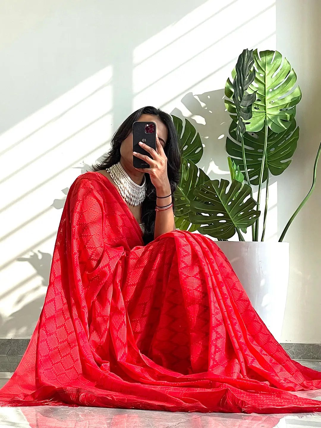 Soft Pure Georgette Saree With Thread Weaving Print by My Store