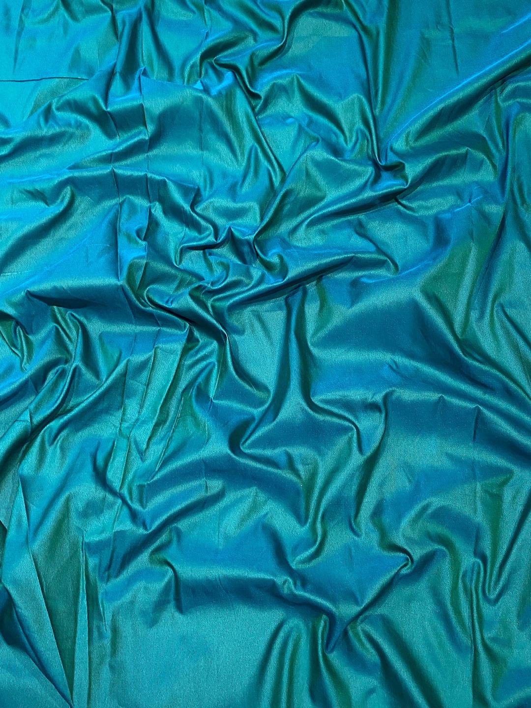 Green Soft Silk Saree With Postar Weaving Zari Pallu by My Store