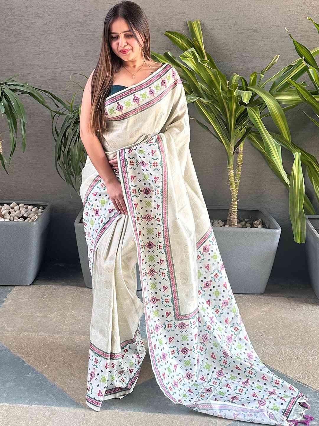 Kanjivaram Weaving Pista Colour Patola Print Saree by My Store