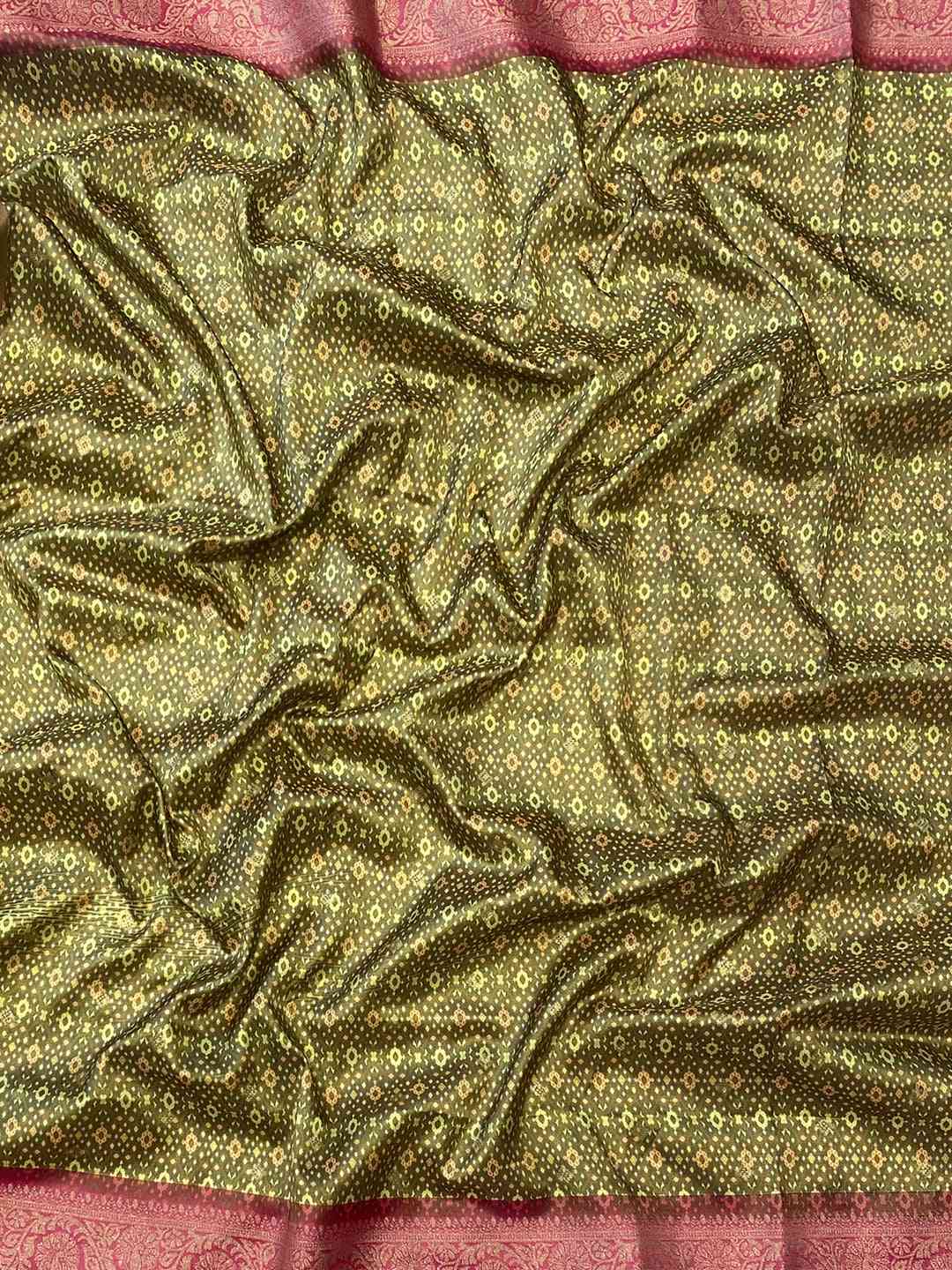 Soft Silk Banarasi saree With Zari Patola Pallu. by My Store