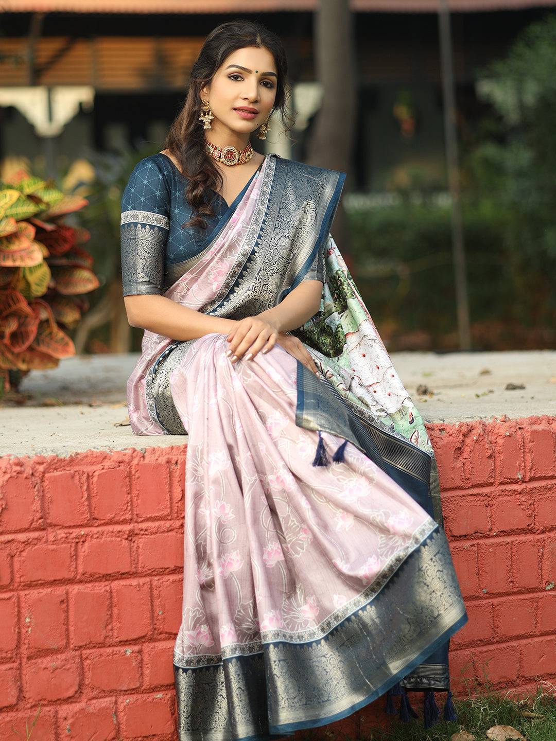 Light Purple Colour Batik Pen kalamkari Saree With Zari Weaving Pallu - Luxe by My Store