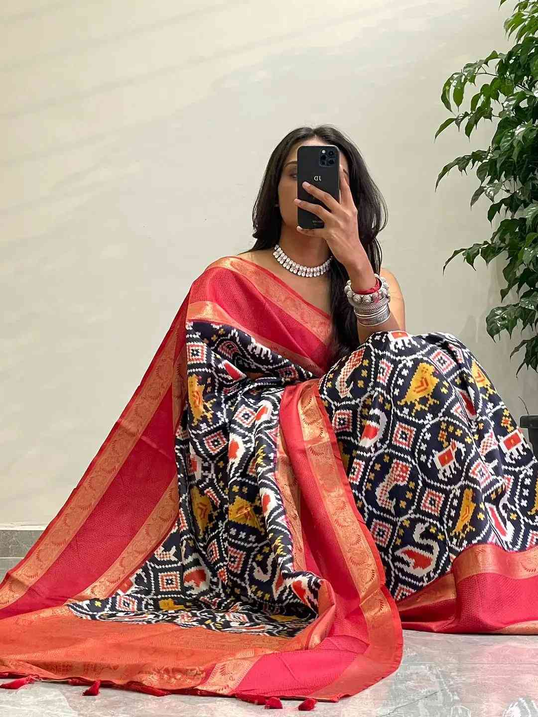 Attractive Soft Silk Gadwal Border Pochampally Print Saree