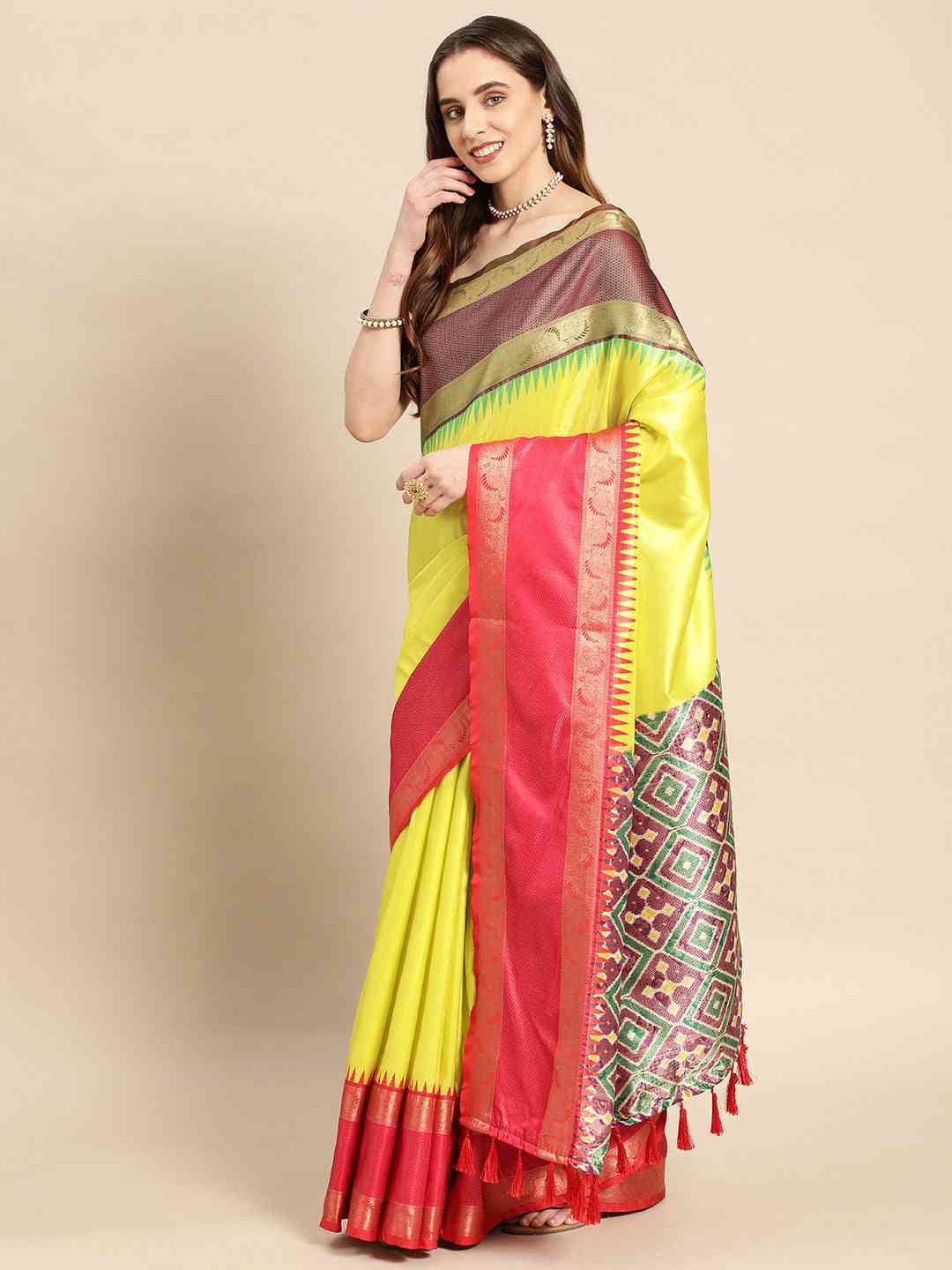 Exclusive Ganga Jamuna Pattu Border Banarasi Soft Silk Saree by My Store