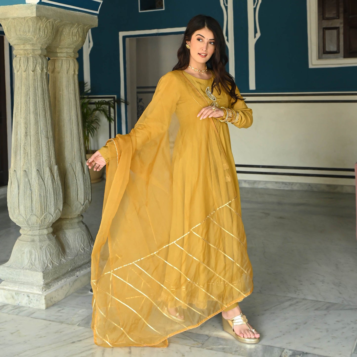 HAYA SUIT SET