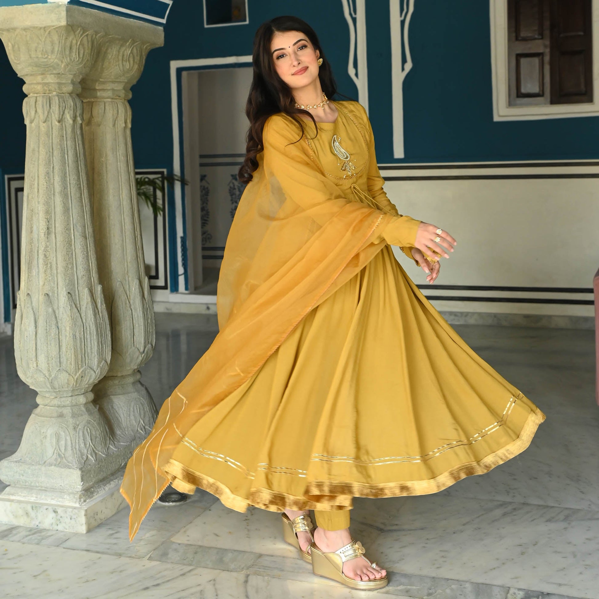 HAYA SUIT SET by My Store