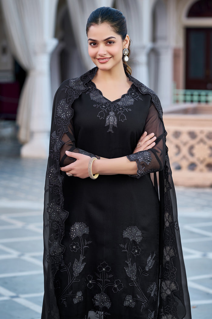 Elegant Black Embroidered Kurta Set for Women – Party & Festive Ethnic Wear