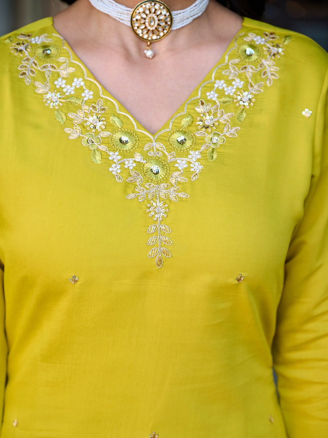 Ethenic Parrot Green Kurta Set