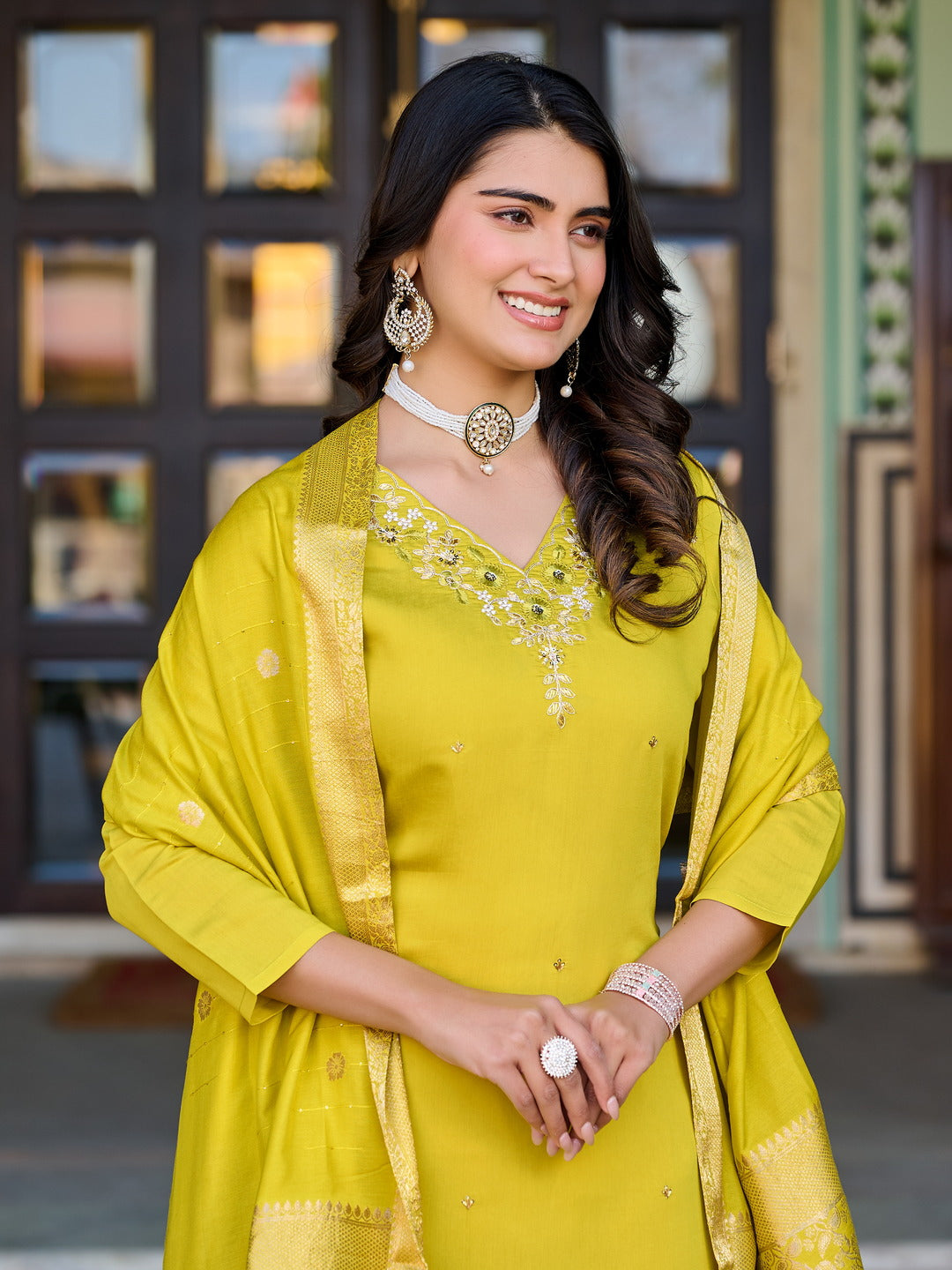 Ethenic Parrot Green Kurta Set