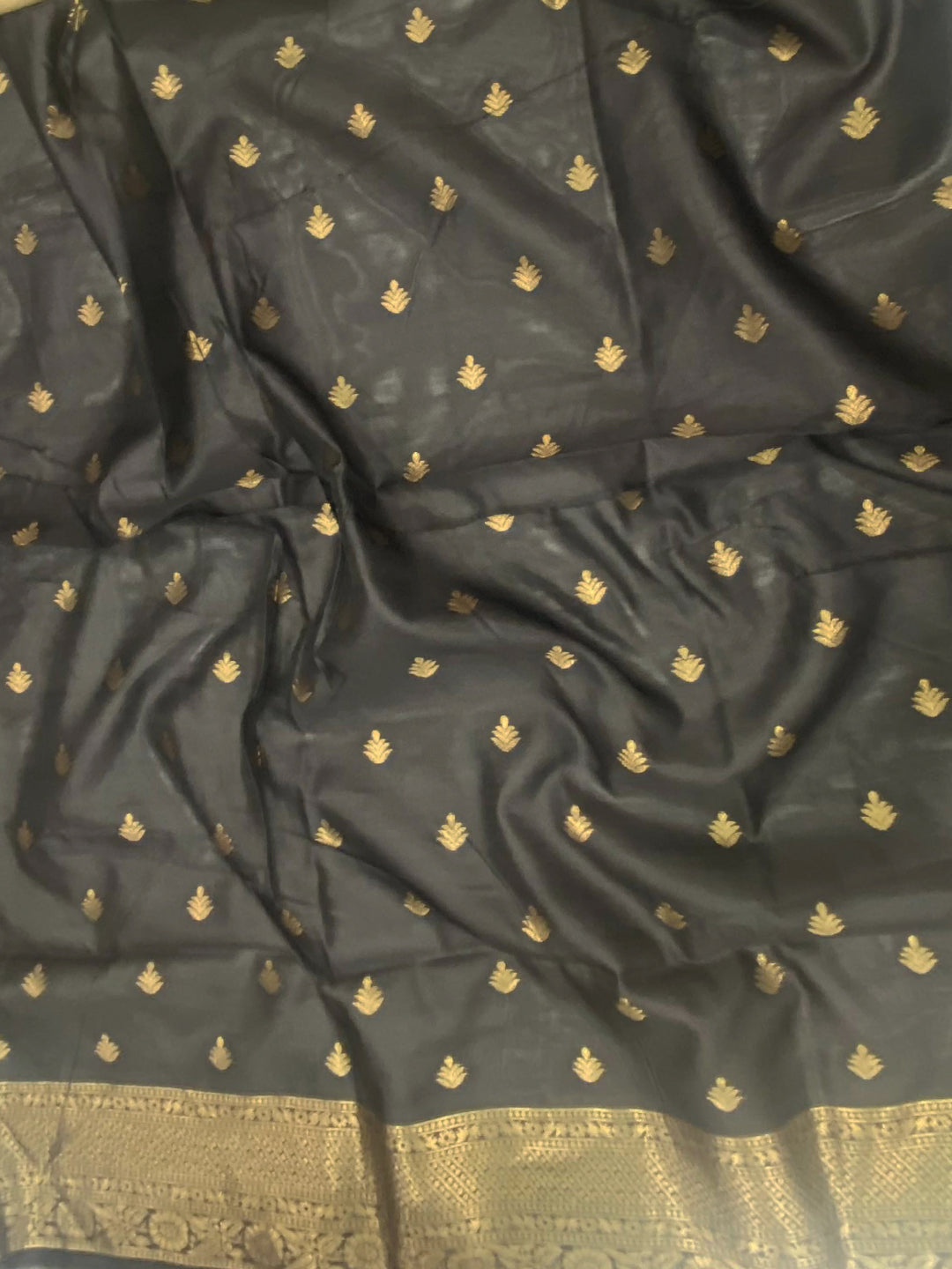 Black Soft Silk Saree With Zari Chex Border