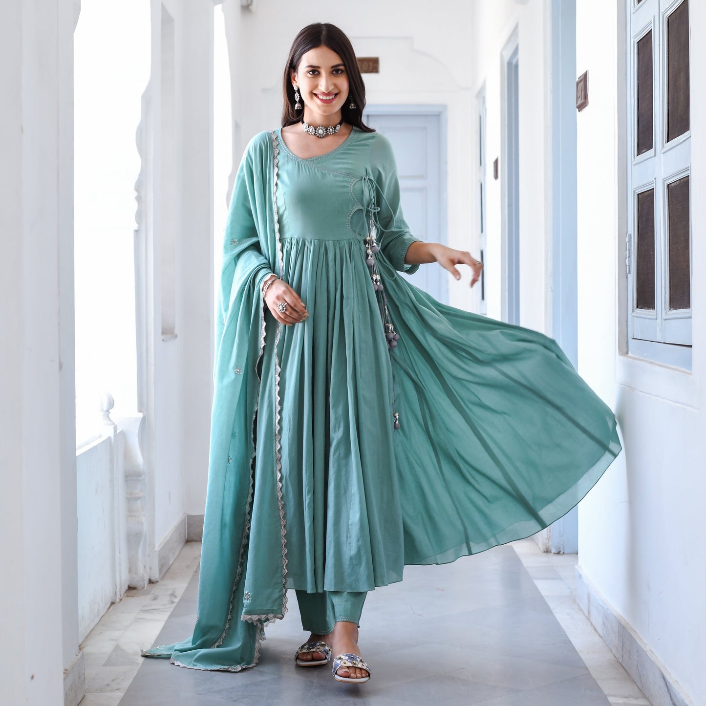 AADARSHINI SUIT SET