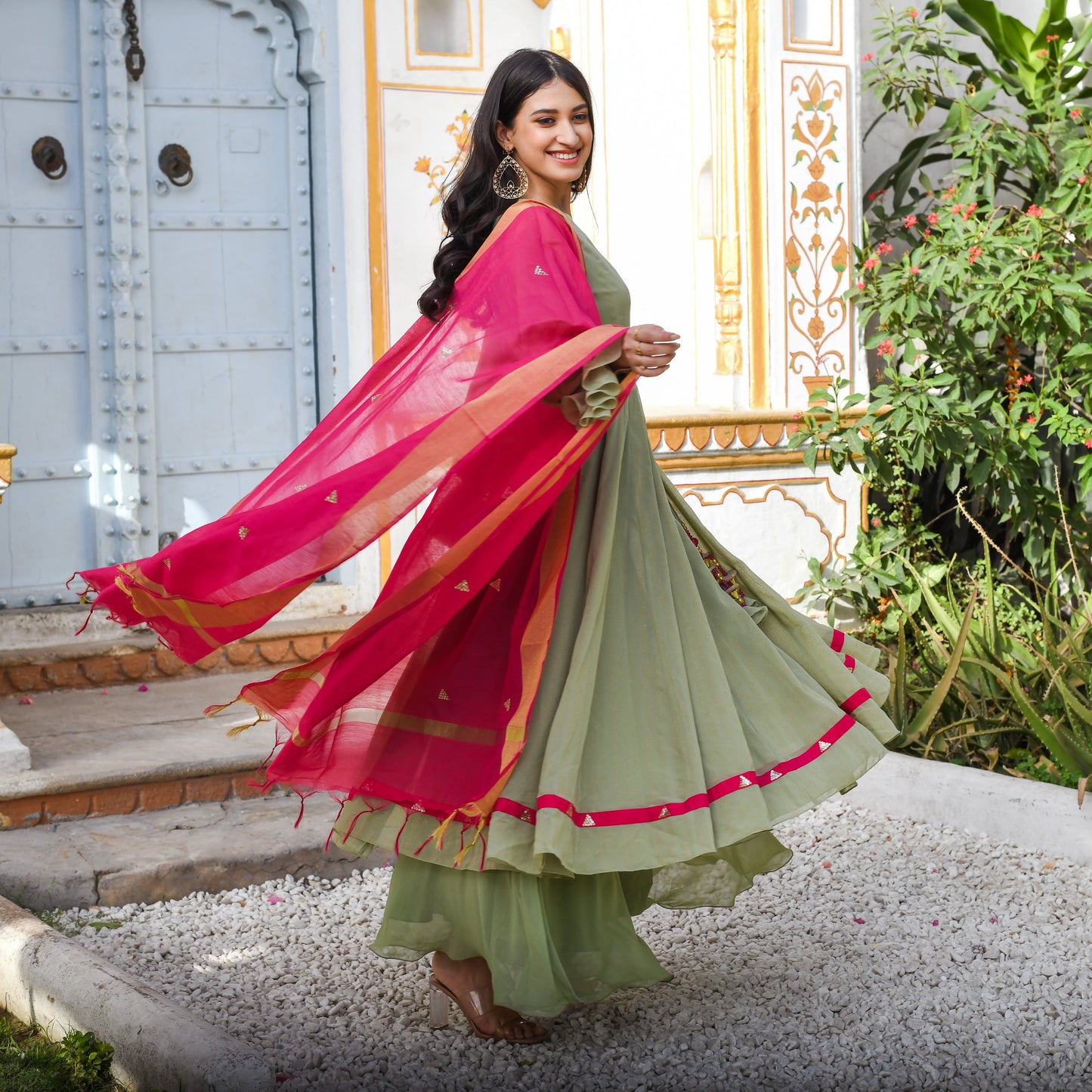 AASHIKA SUIT SET