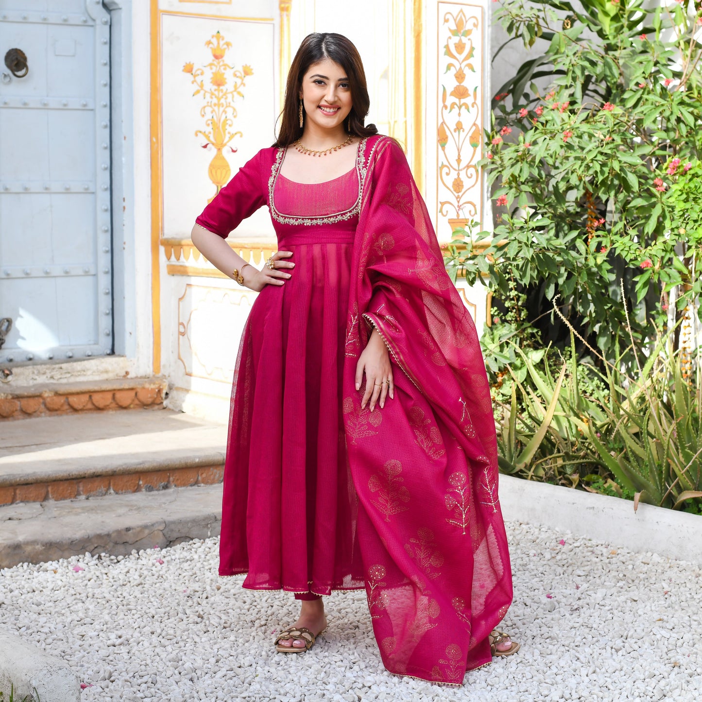ISHWARIYA SUIT SET
