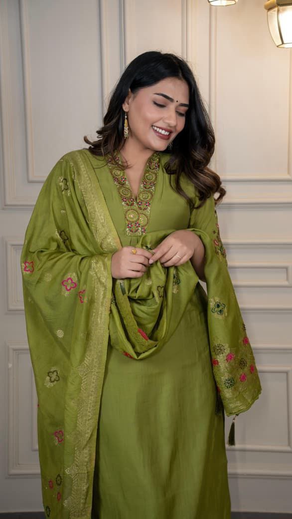 Elegant Green Kurta Set for Women