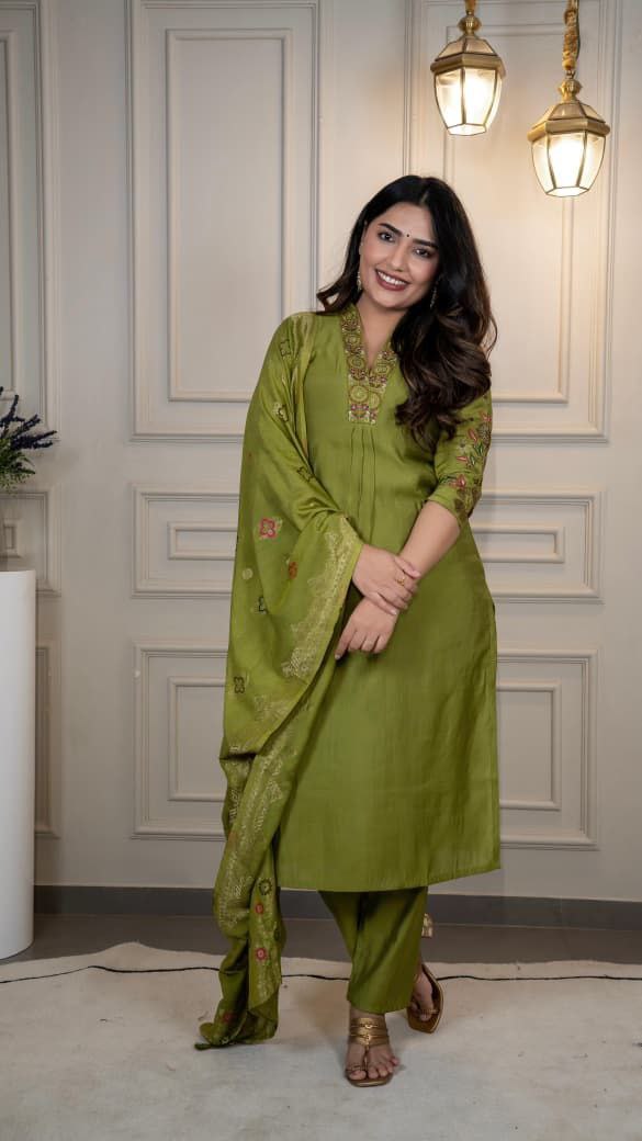 Elegant Green Kurta Set for Women