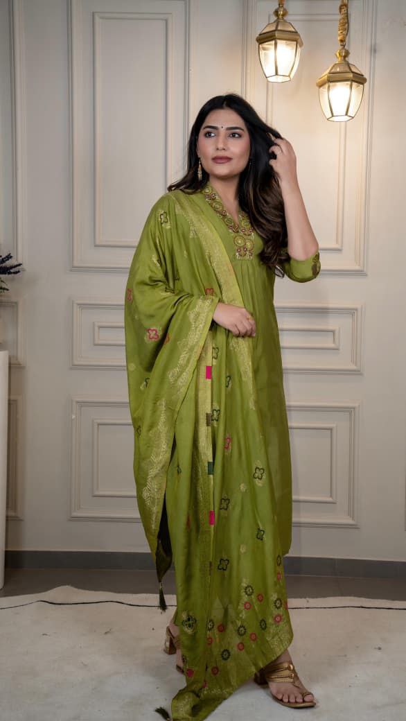 Elegant Green Kurta Set for Women