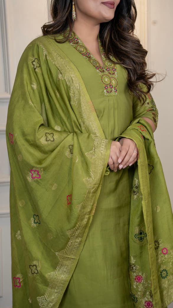Elegant Green Kurta Set for Women