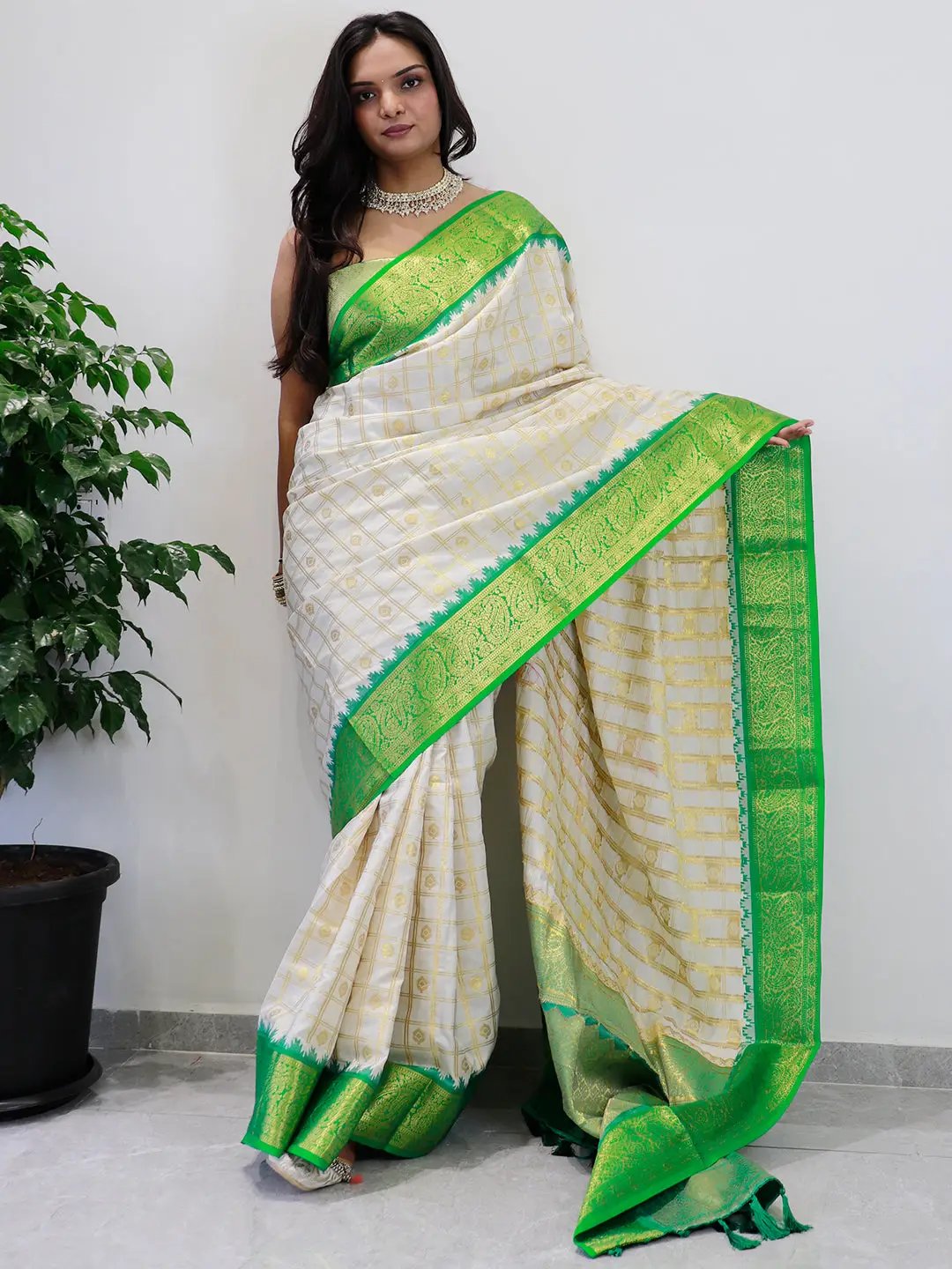 Divine Elegance Attractive Soft Silk Temple Border Gadwal Saree by My Store
