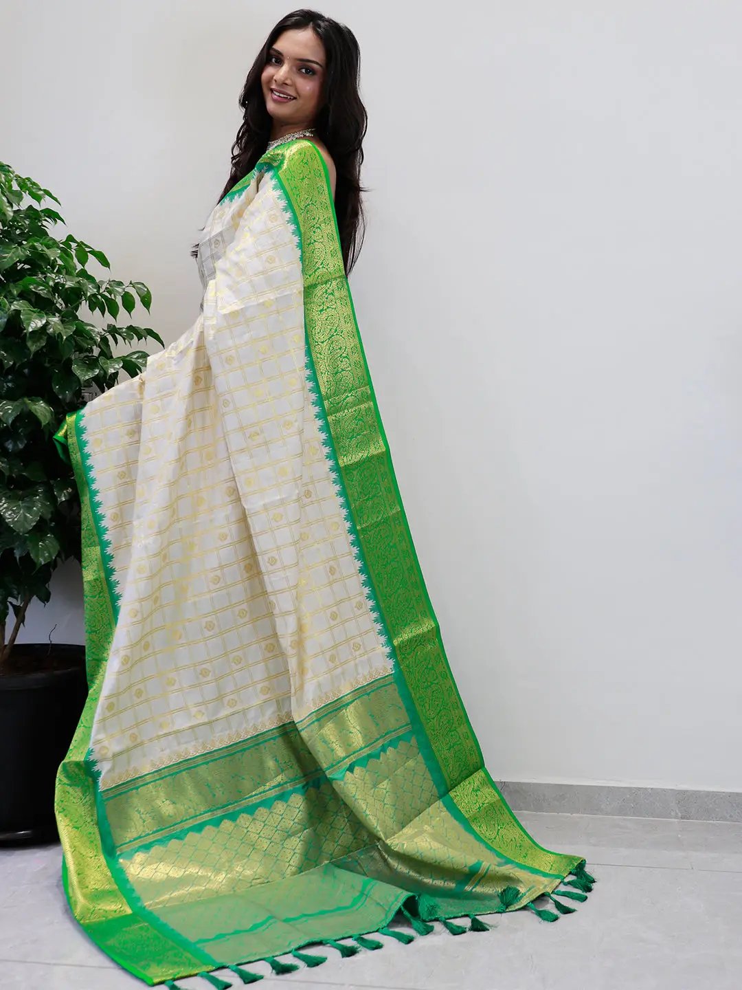 Divine Elegance Attractive Soft Silk Temple Border Gadwal Saree by My Store