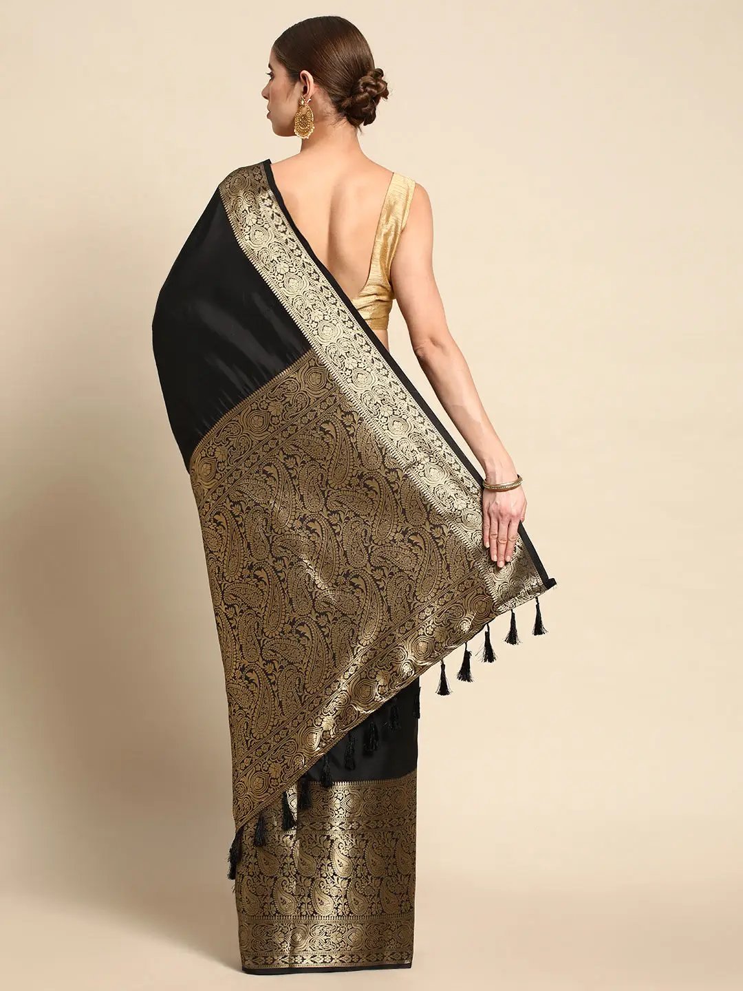 Black Kanjivaaram Pattu Border Soft Silk Saree