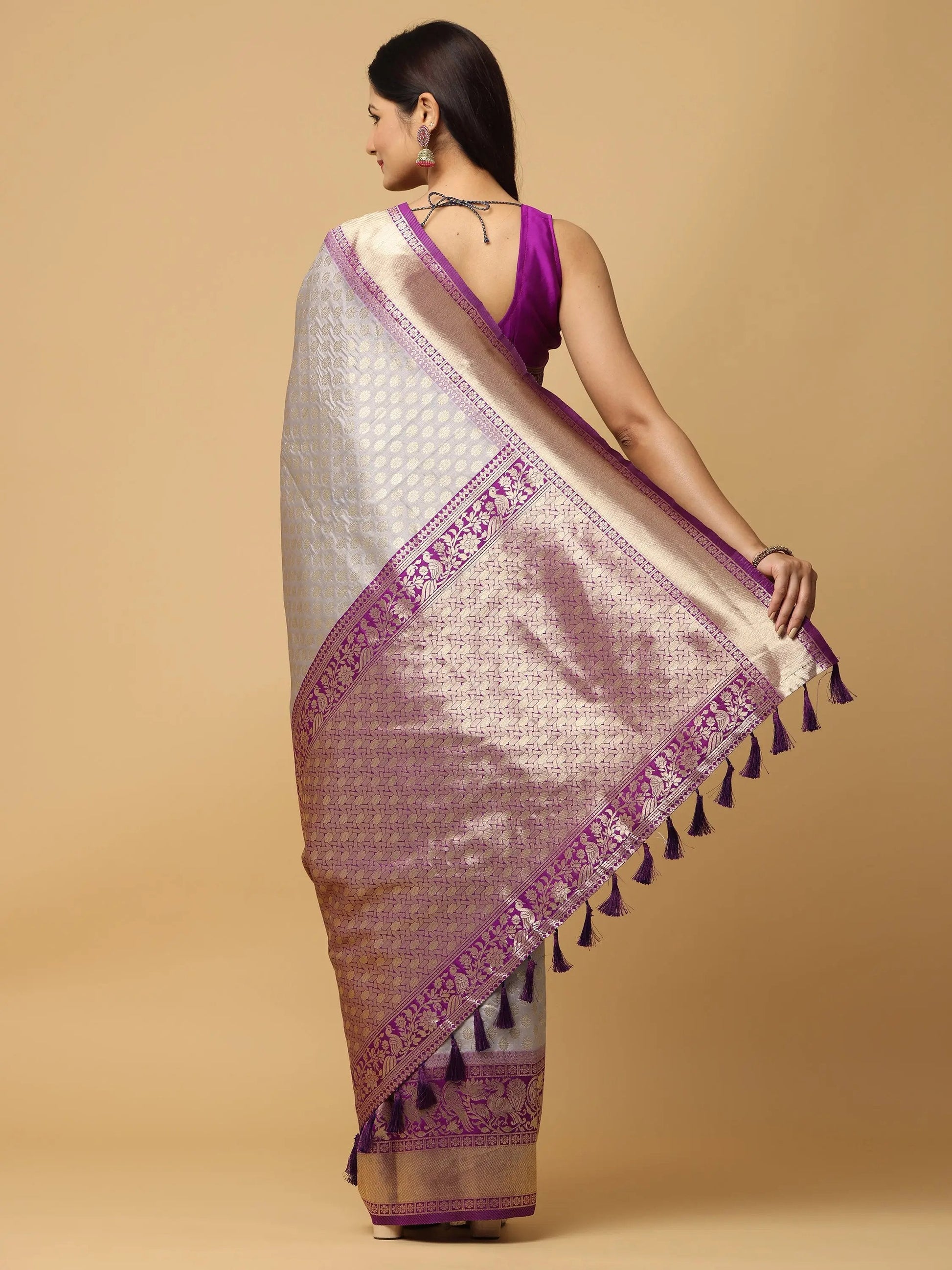Grey Pattu Silk Rich Pallu Saree by My Store