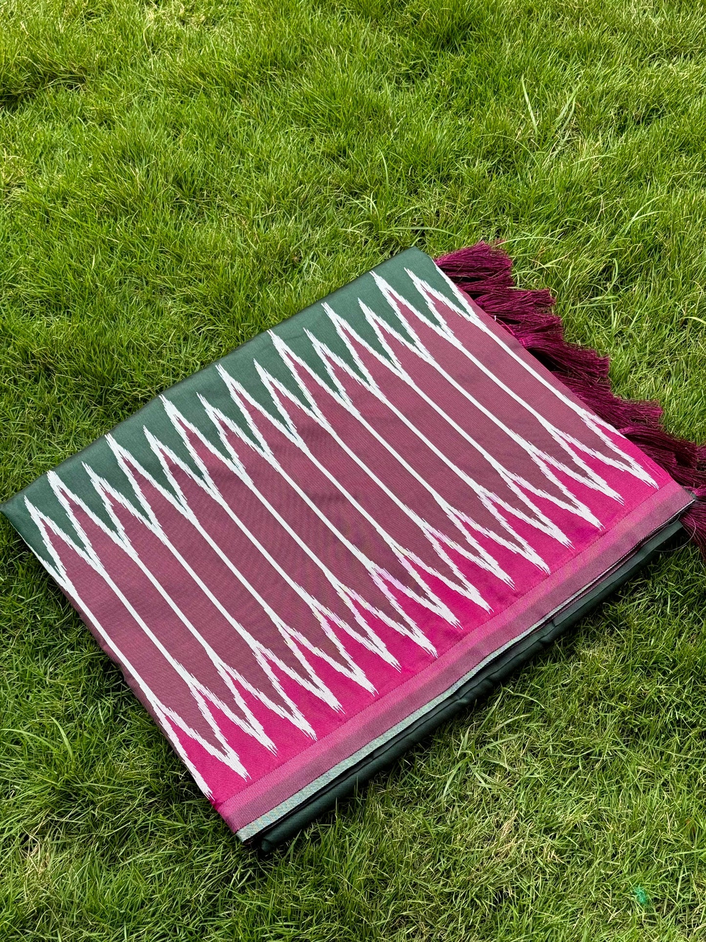 Green Soft Silk Ikkat Zari Weaving Saree by My Store
