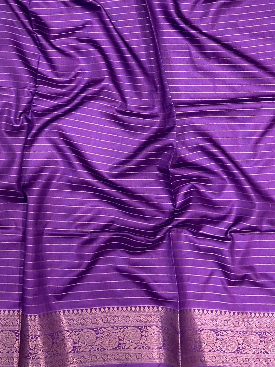Pista Banarasi Silk Gadwal Pattu Saree