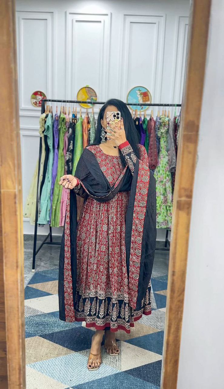 Elegant Maroon Embroidered Kurta Set with Sheer Dupatta
