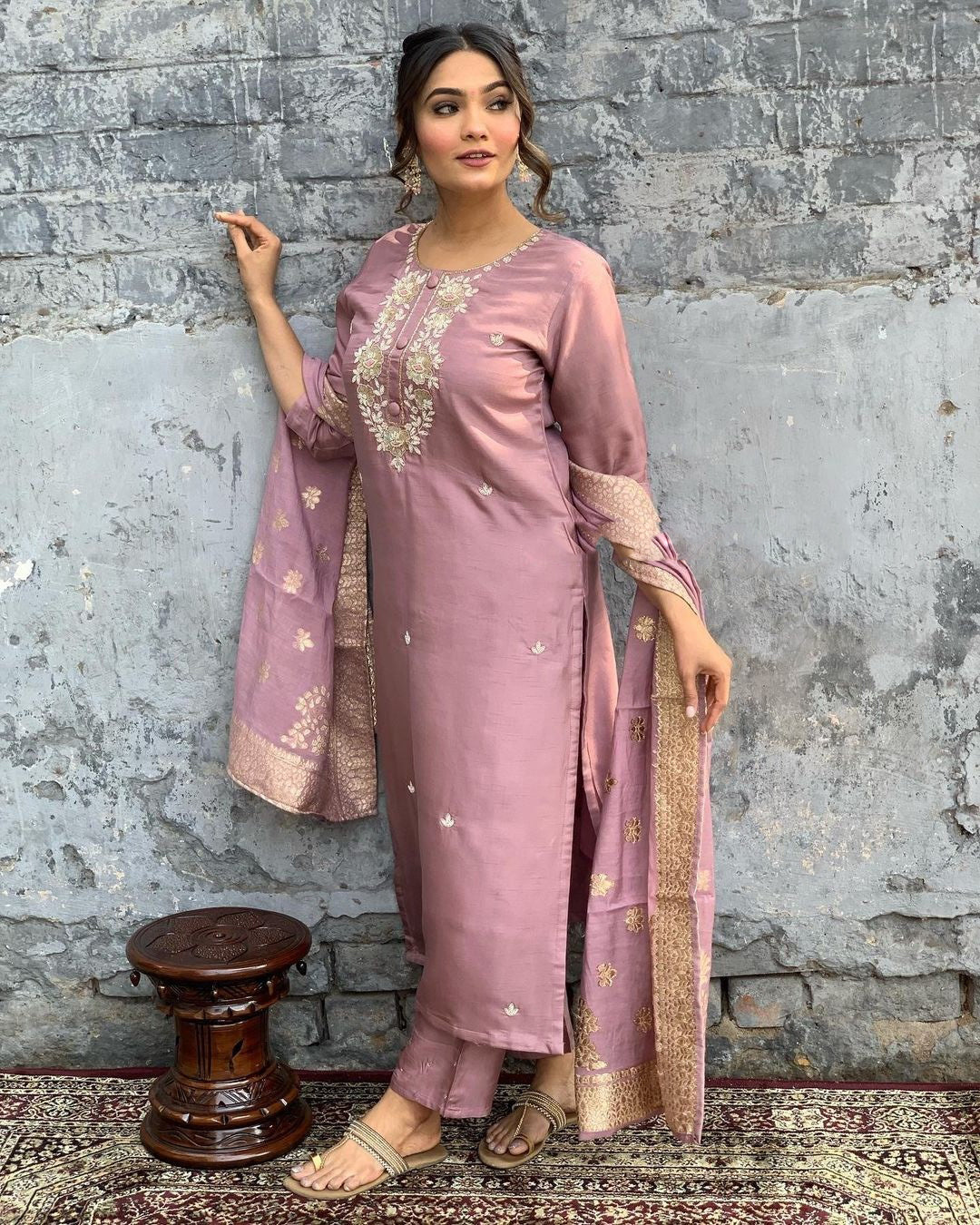 Party Wear Viscos Onion Kurta Set