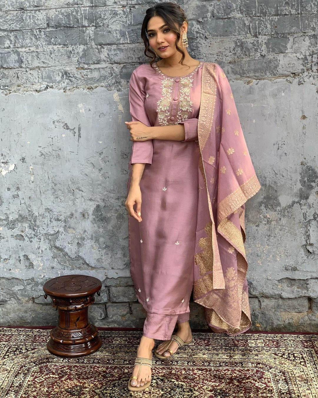 Party Wear Viscos Onion Kurta Set