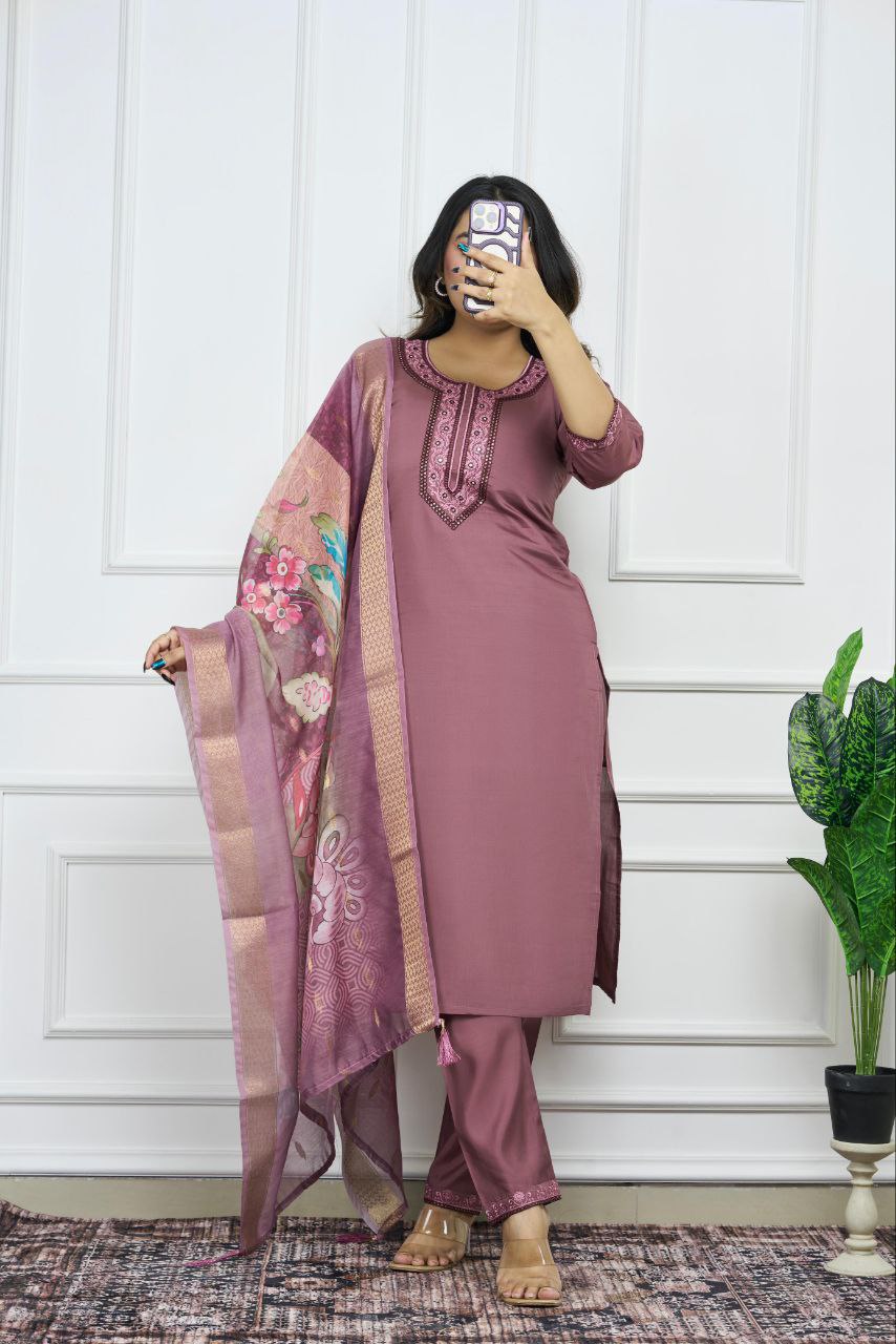 Traditional Wear Ethenic Kurta Set For Women
