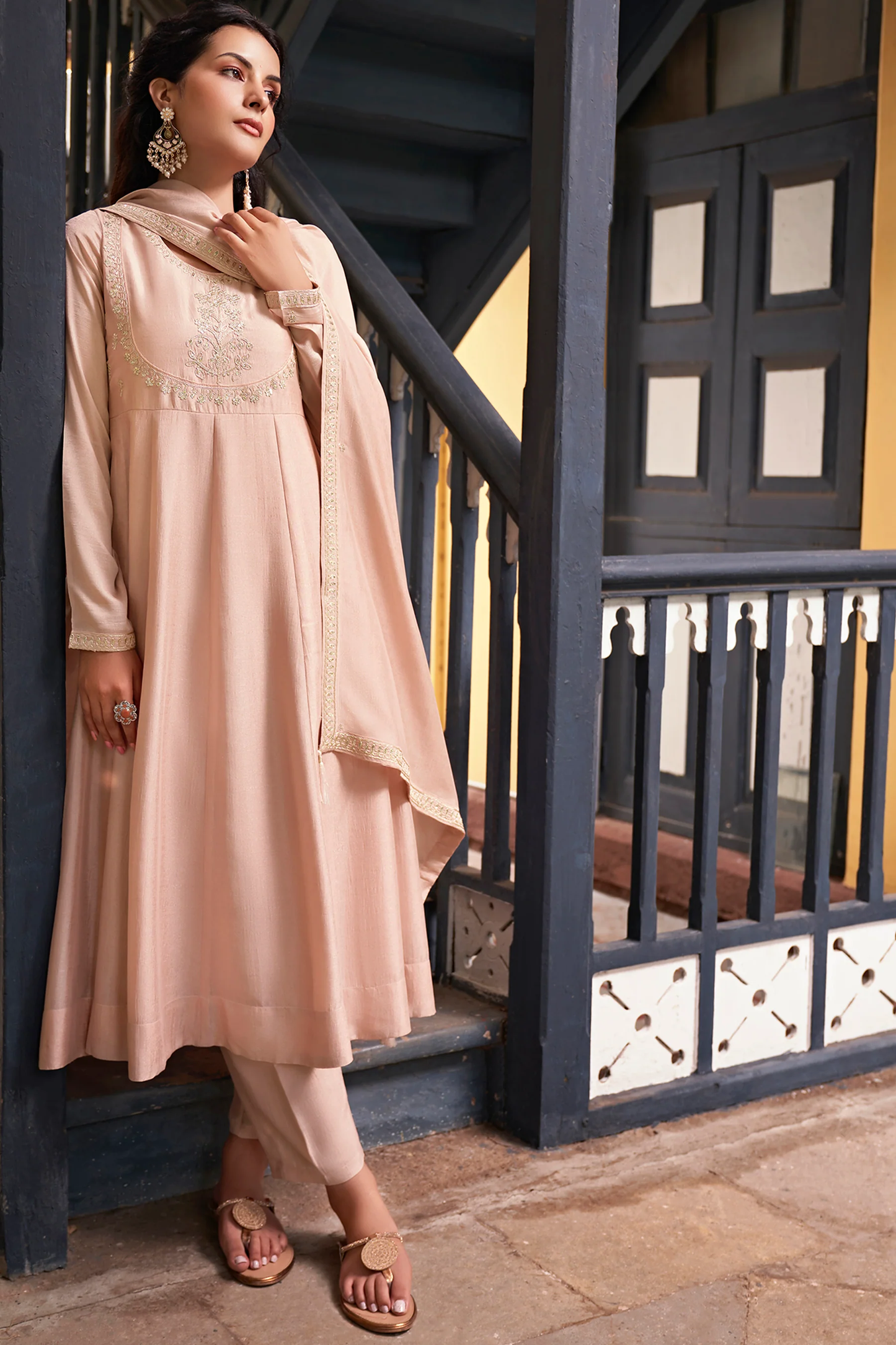 Beatifull Ethenic Peach Kurta Set For Women