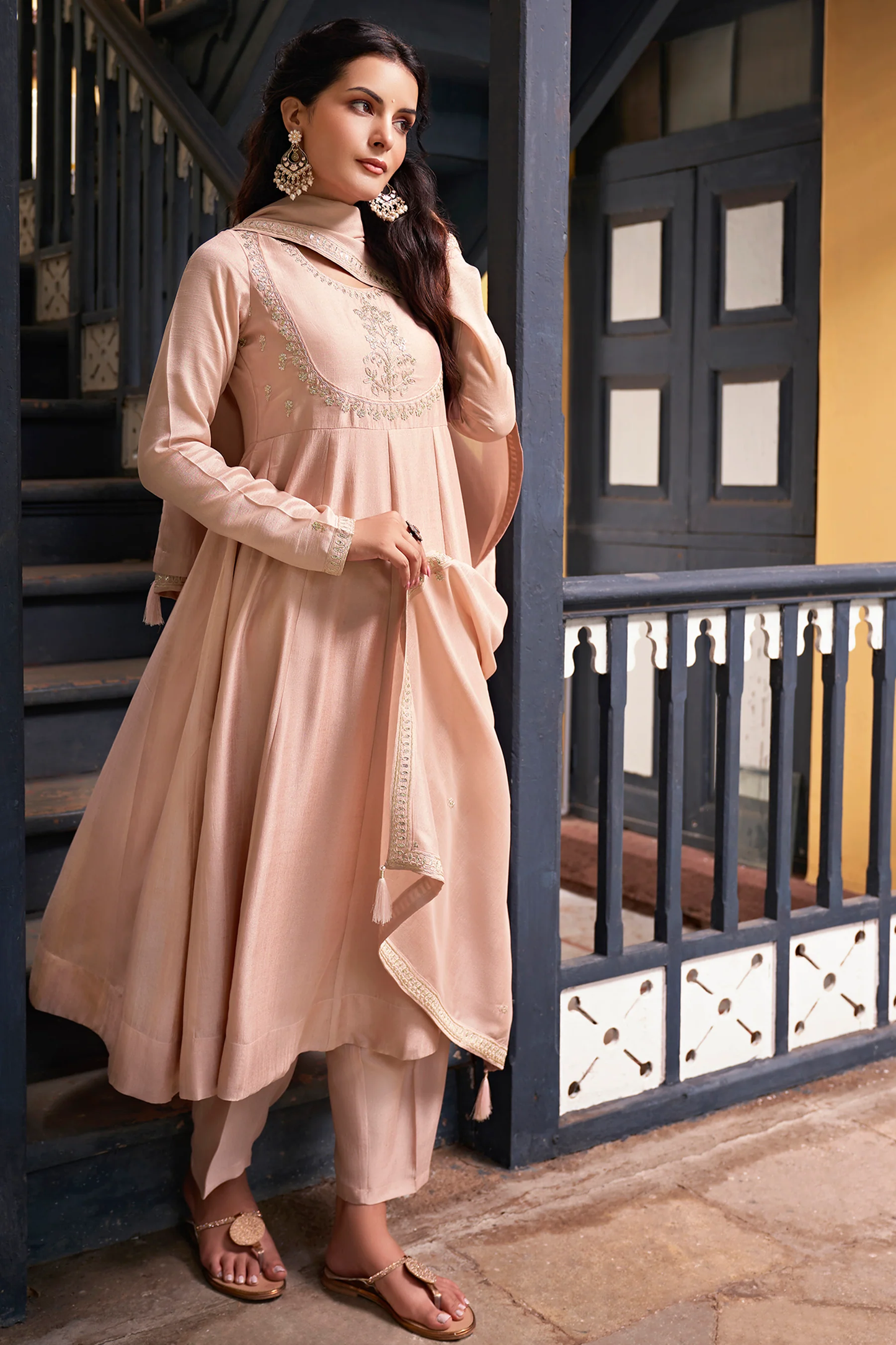 Beatifull Ethenic Peach Kurta Set For Women