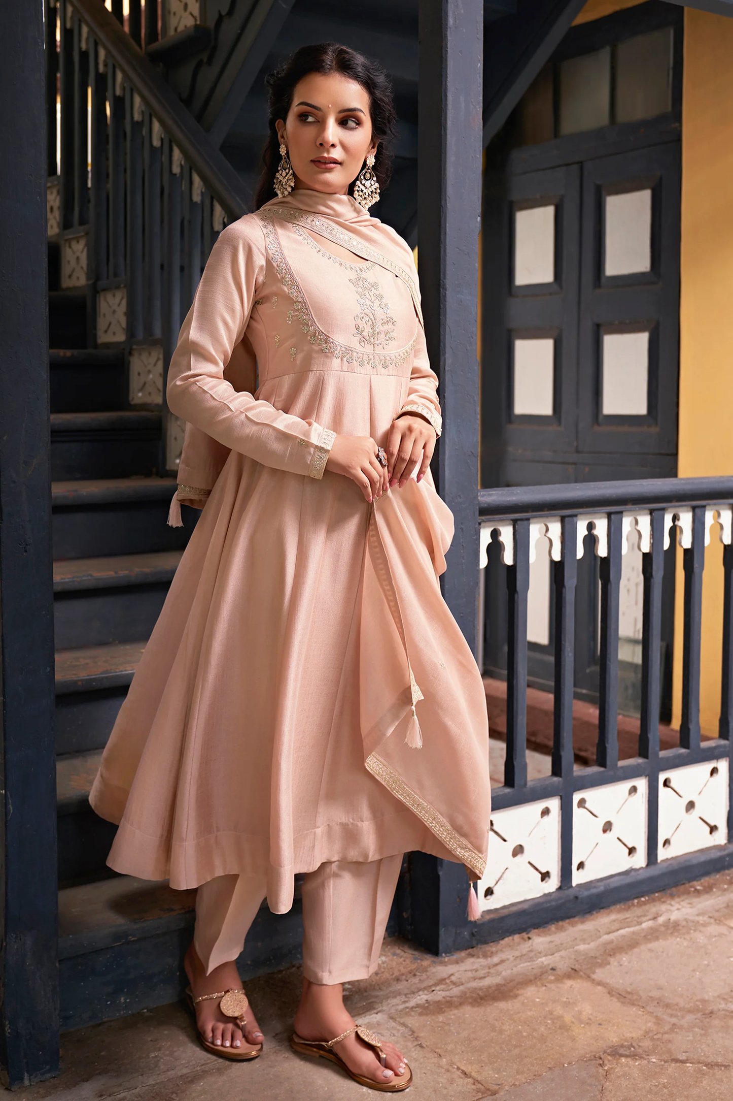 Beatifull Ethenic Peach Kurta Set For Women