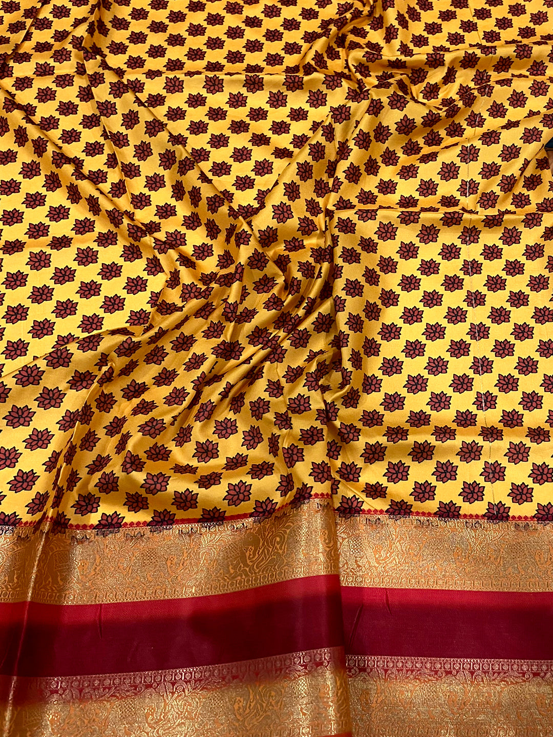 Show Stopper White Colour Soft Silk Kalamkari Saree by My Store