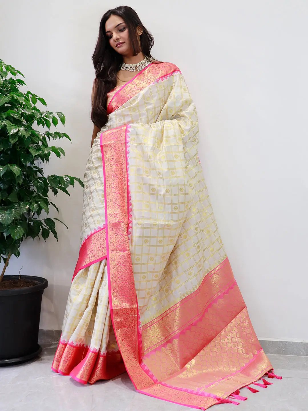 Divine Elegance Attractive Soft Silk Temple Border Gadwal Saree by My Store