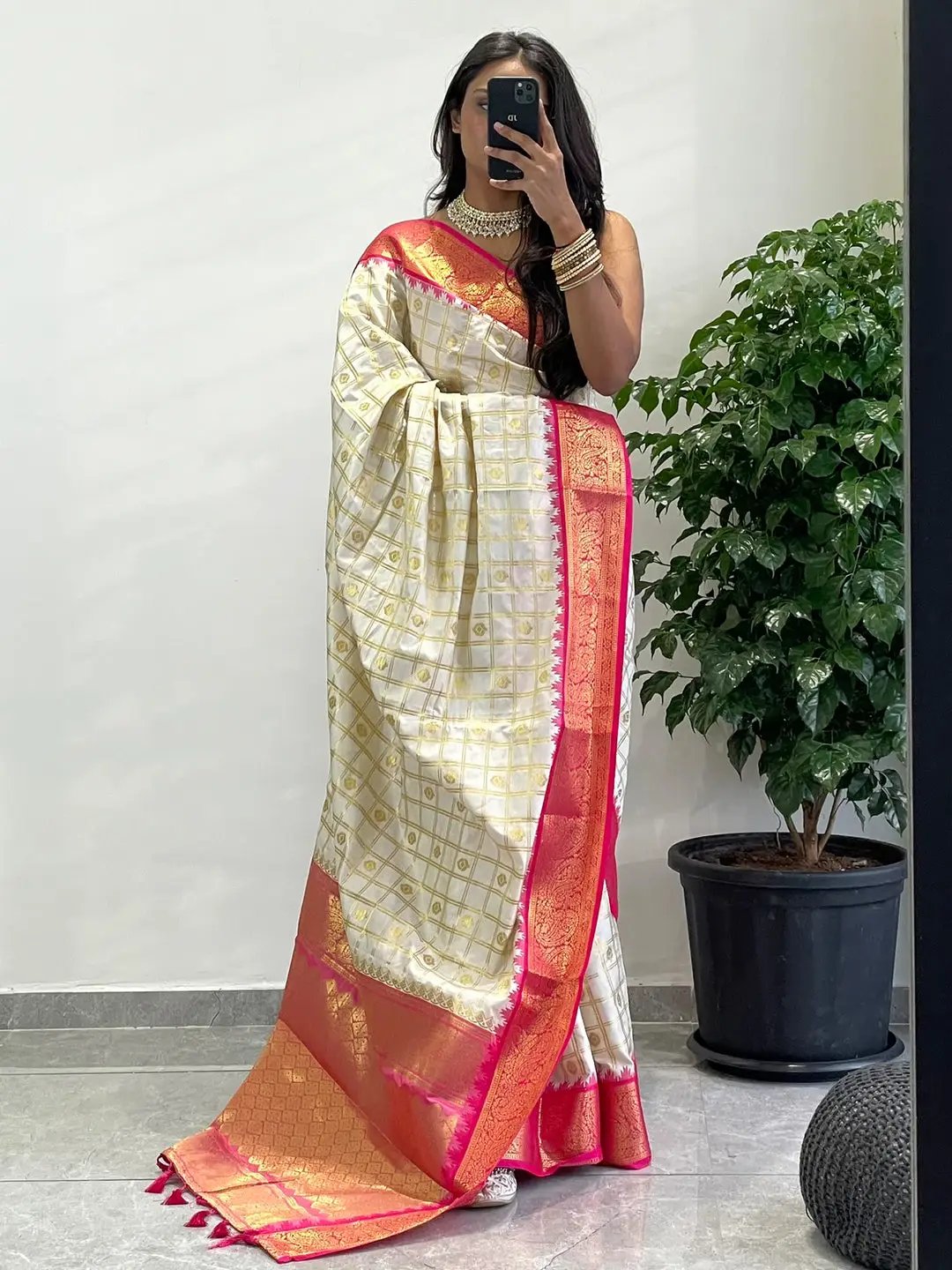 Divine Elegance Attractive Soft Silk Temple Border Gadwal Saree by My Store