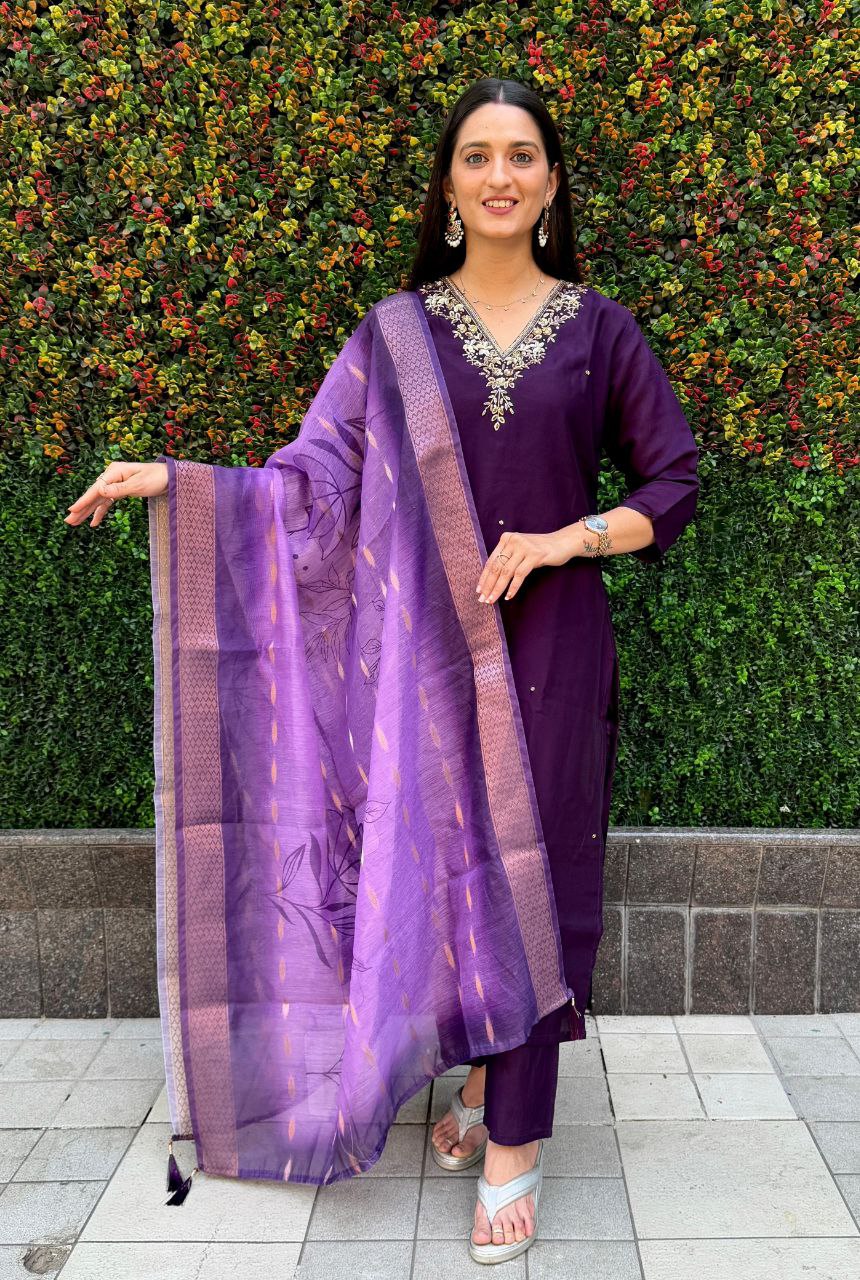 Women Wear Purple Kurta Set