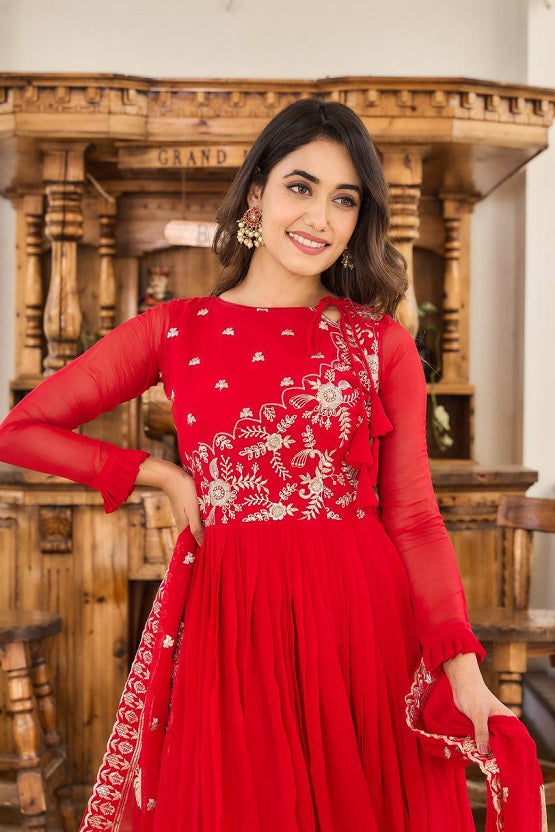Effortless Glamour Red Anarkali For Women