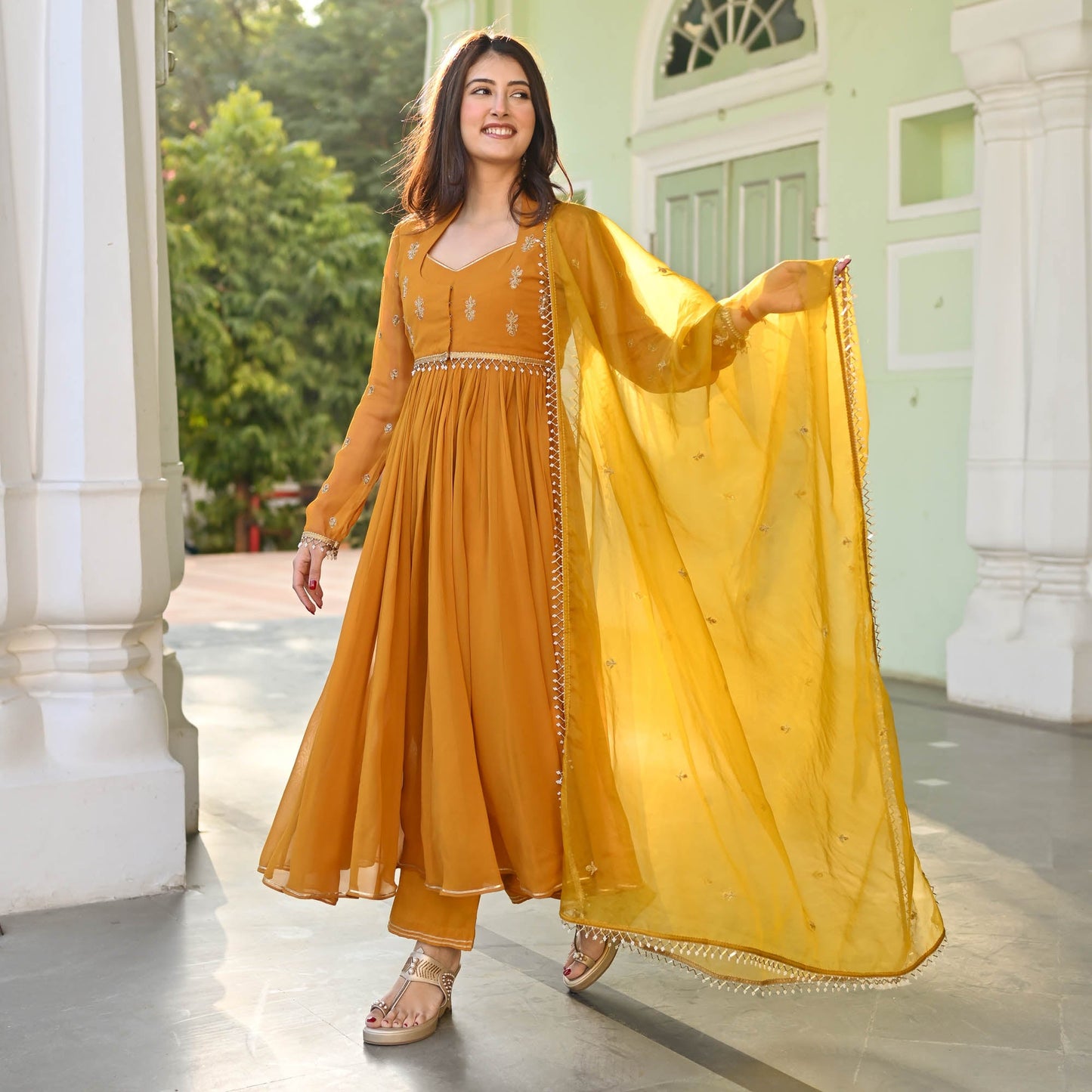 BHUMI SUIT SET