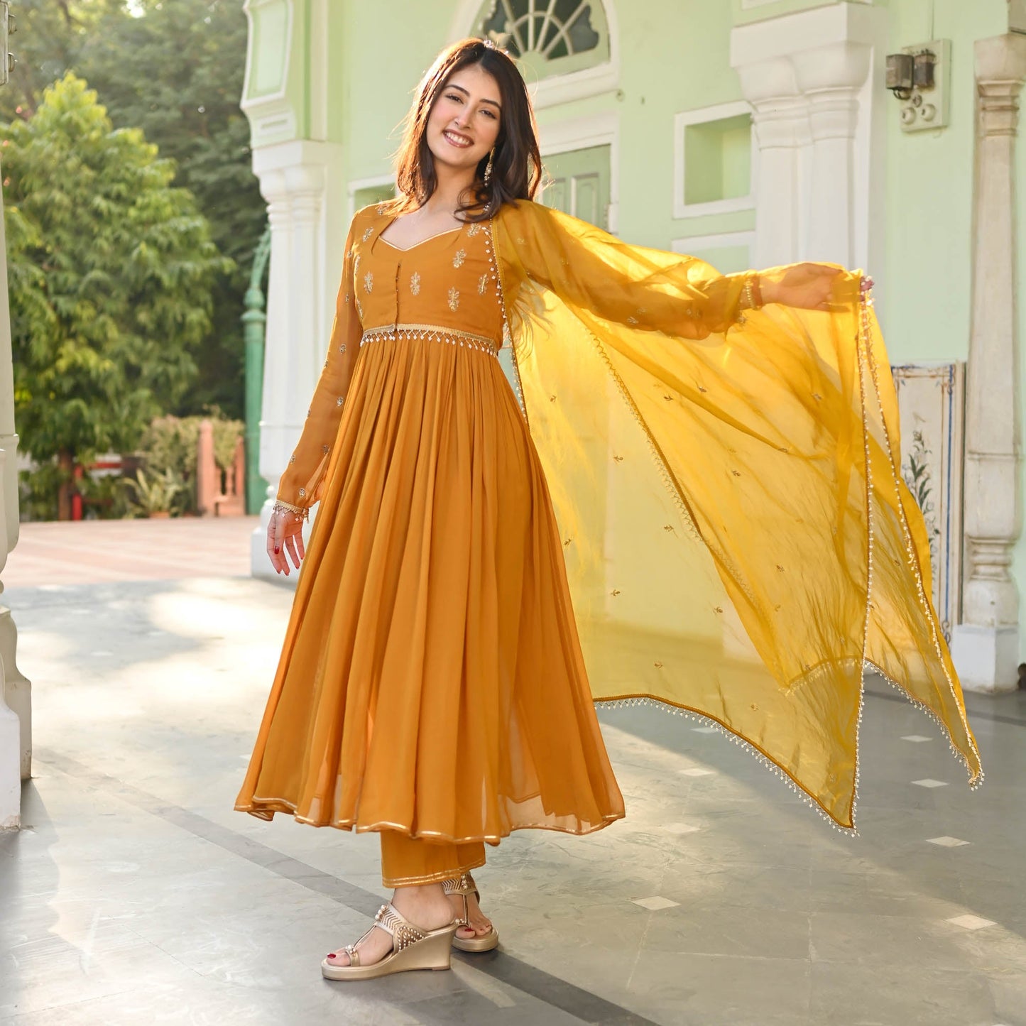 BHUMI SUIT SET