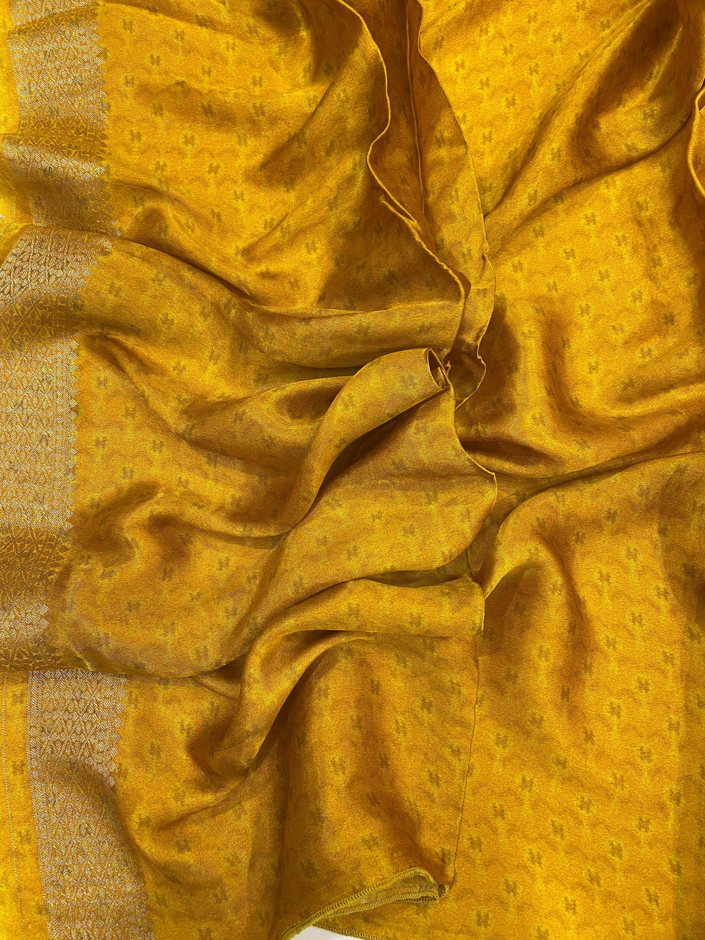 Pure Viscos Gaji Satin Silk Saree by My Store