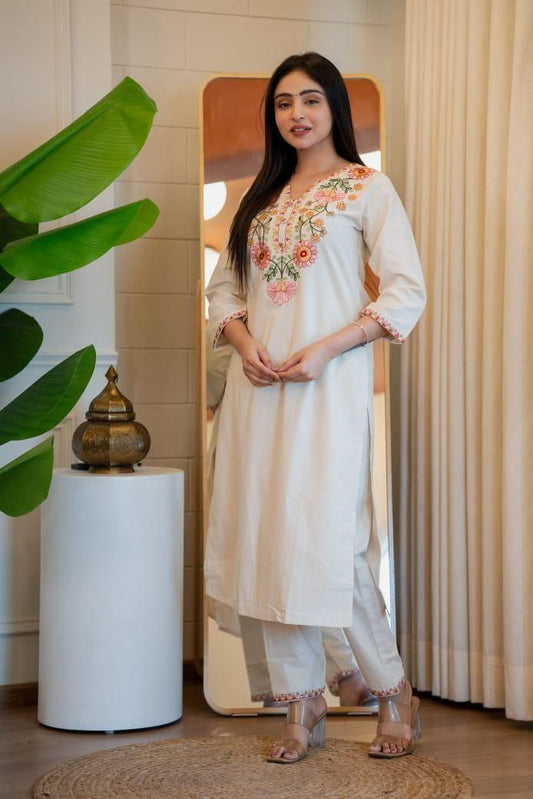 Minimalist White Kurta Set for Timeless Elegance