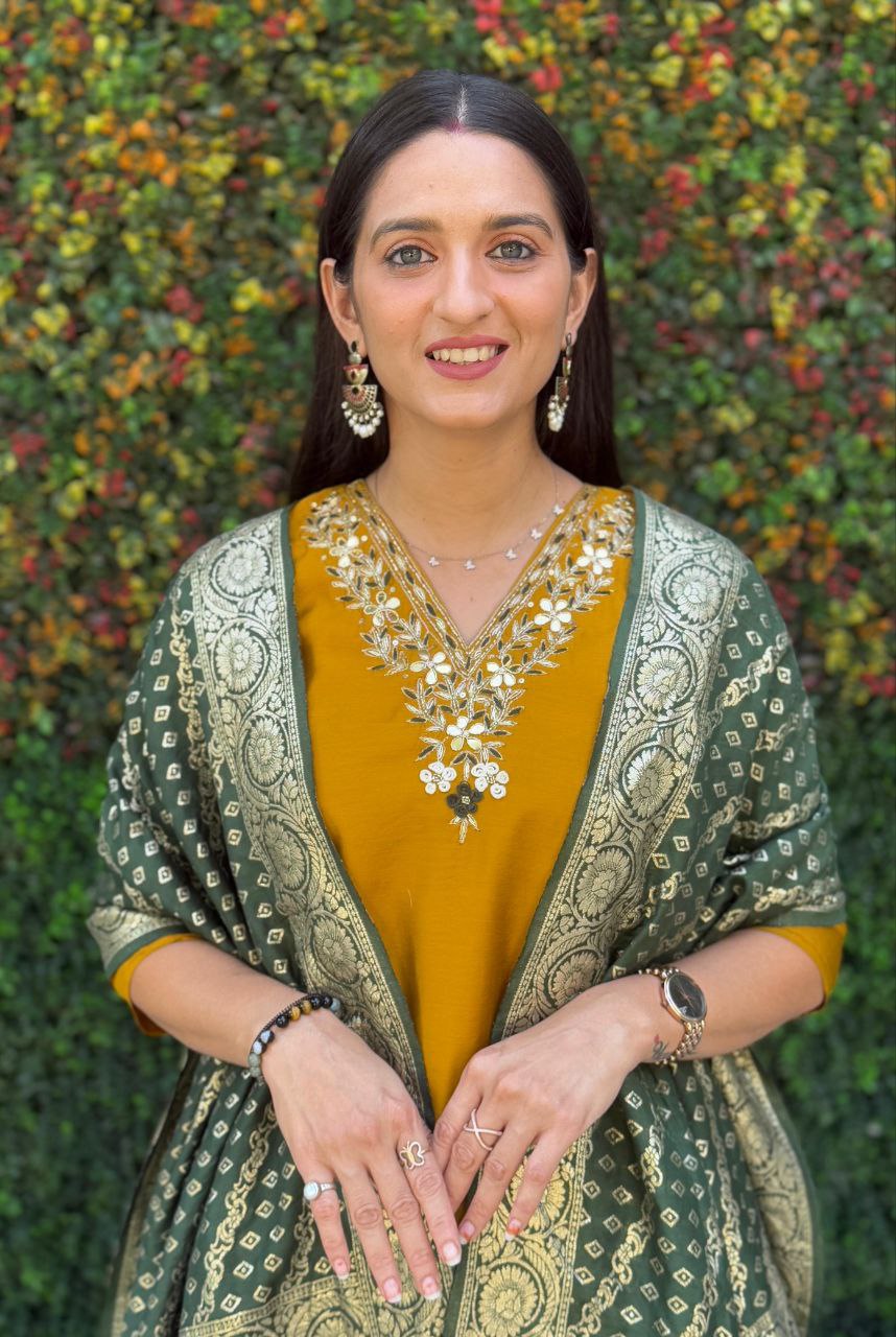 Yellow Kurti Set with Green Dupatta – Elegant Traditional Outfit for Women
