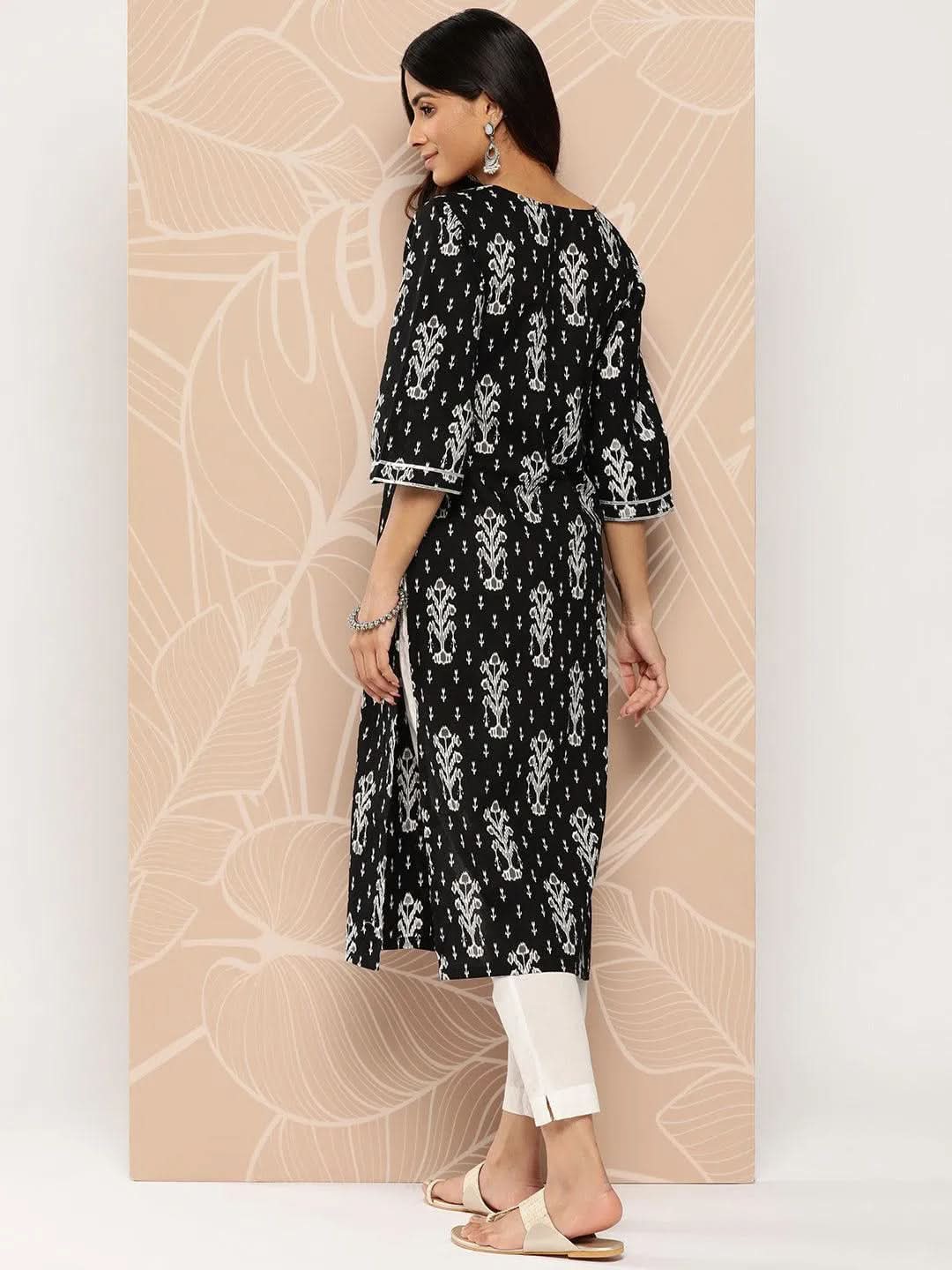 Black Embellished Cotton Straight Kurta by My Store