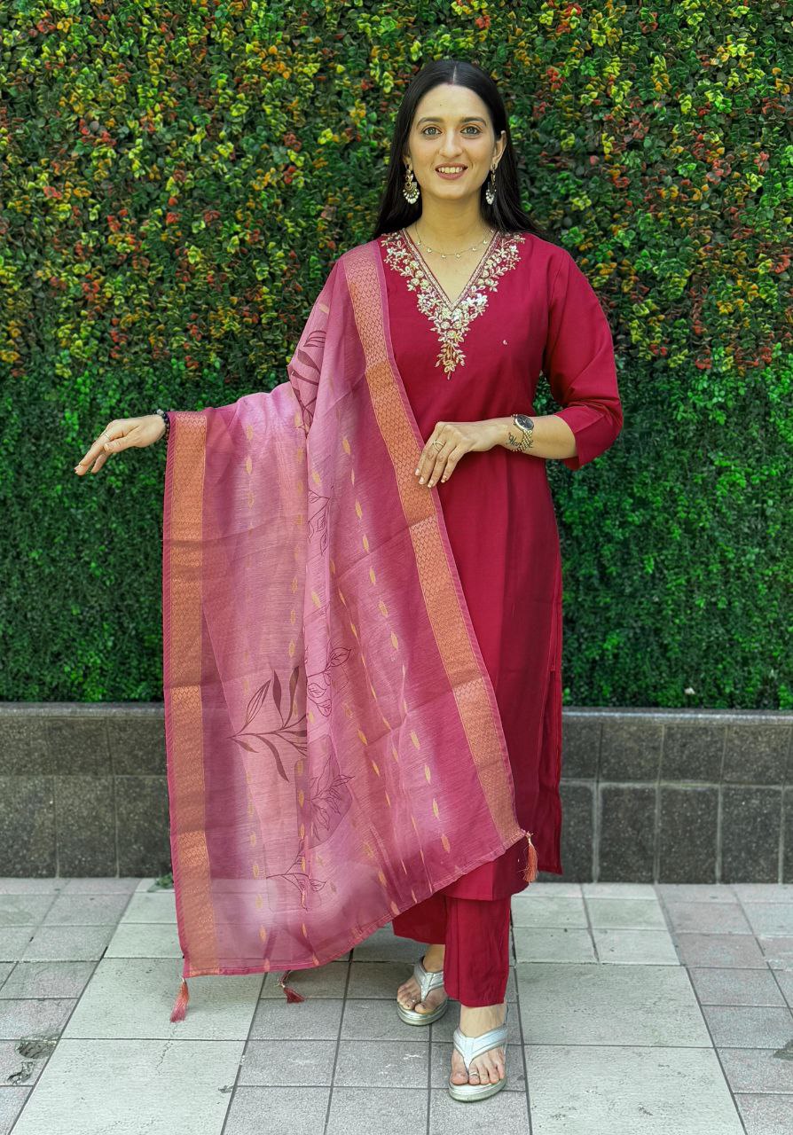 Festival Wear Red Kurta Set For Women