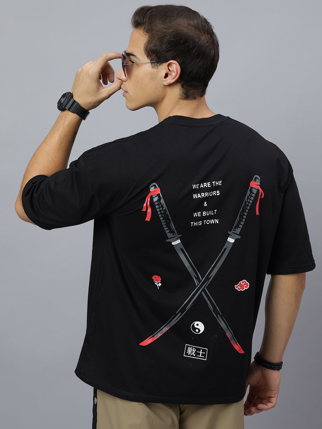 Crazy bee Oversize Back print T-shirt : WARRIOR
