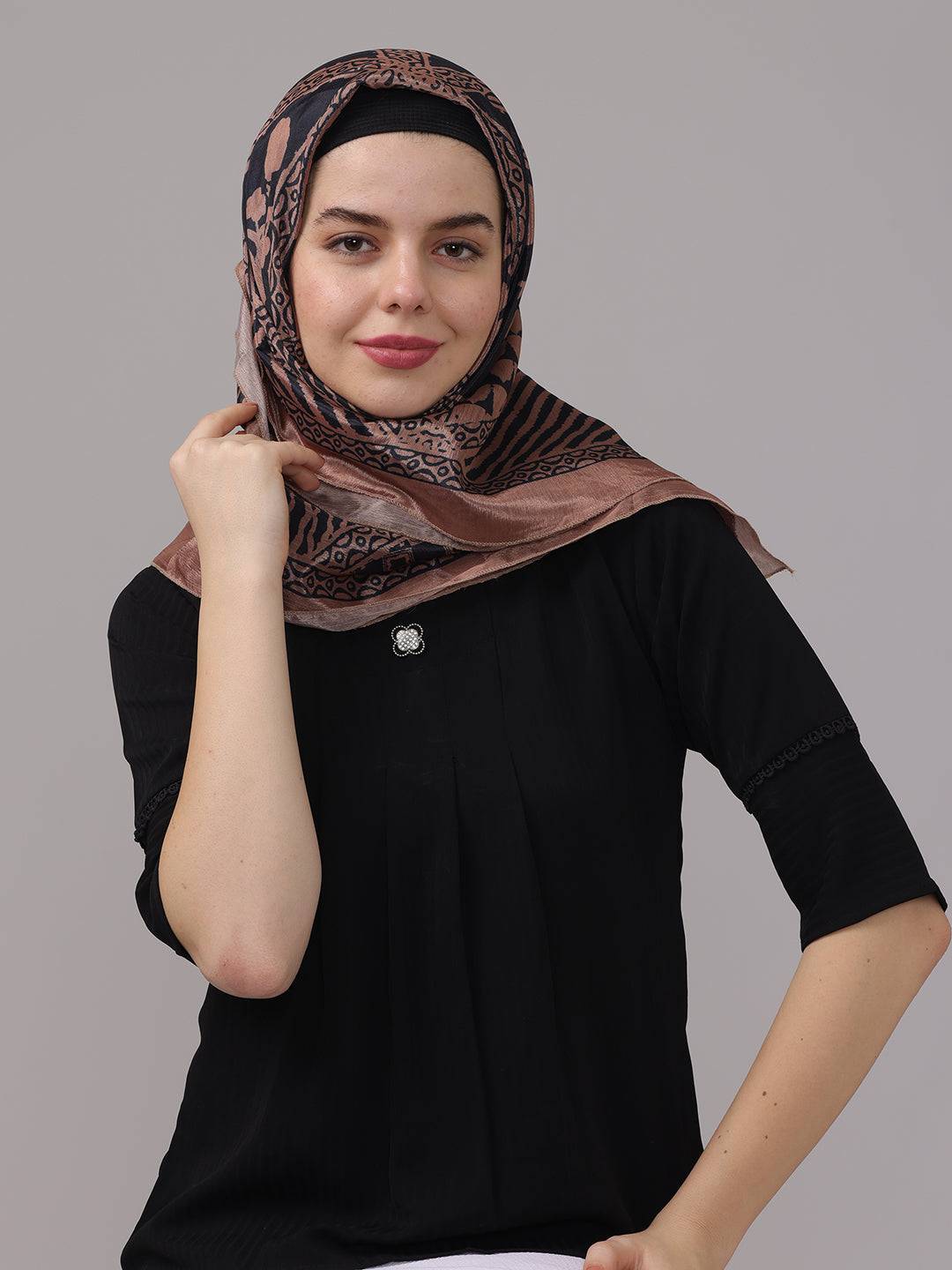 Chic Geo Pink-Black Scarf by My Store