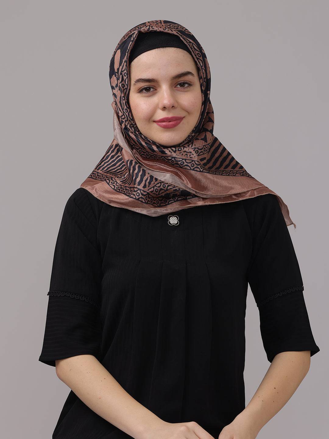 Chic Geo Pink-Black Scarf by My Store