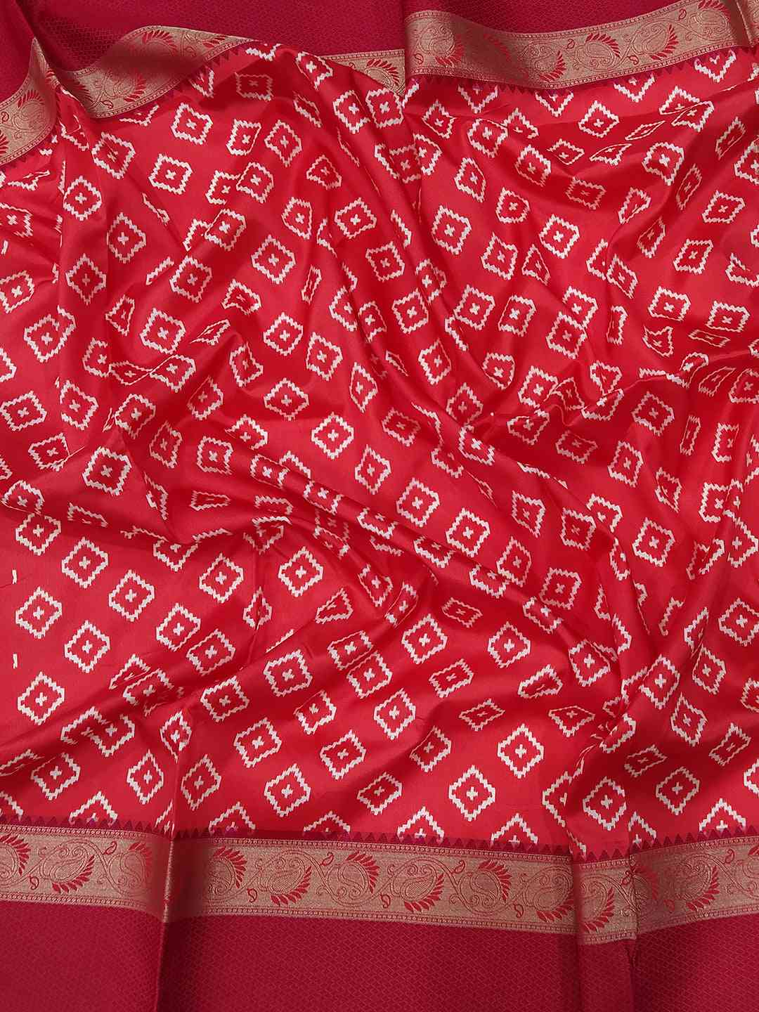 Attractive Soft Silk Gadwal Border Pochampally Print Saree